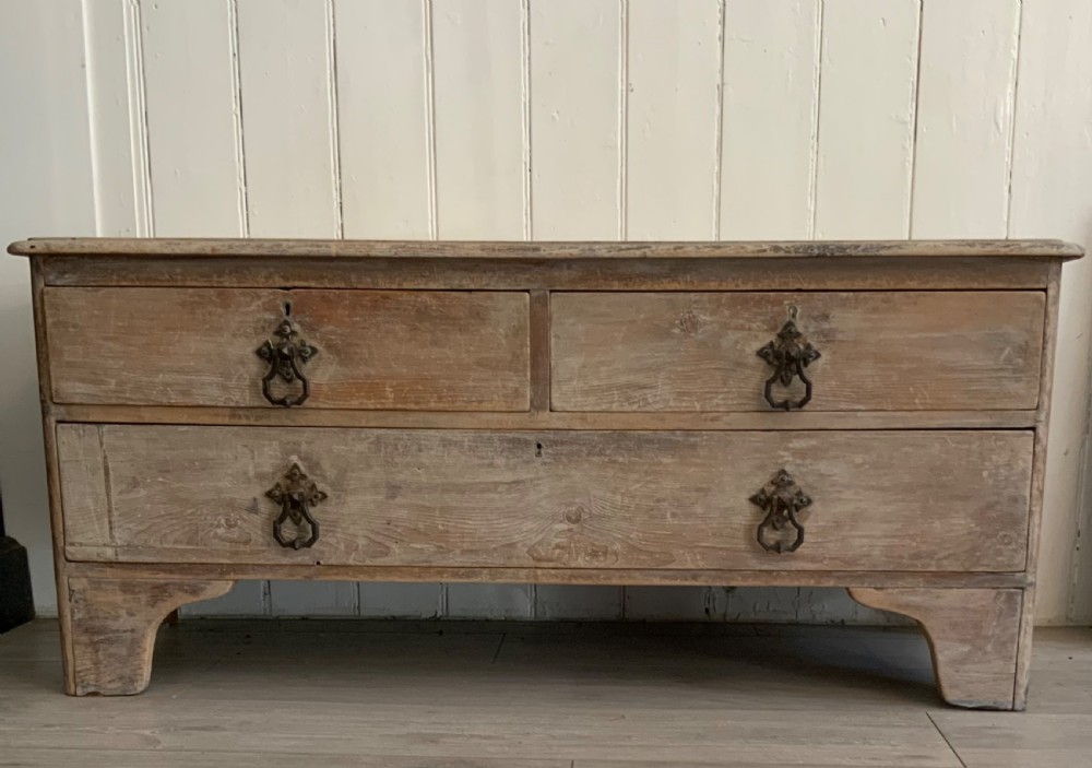 VICTORIAN 2 OVER 1 PINE CHEST