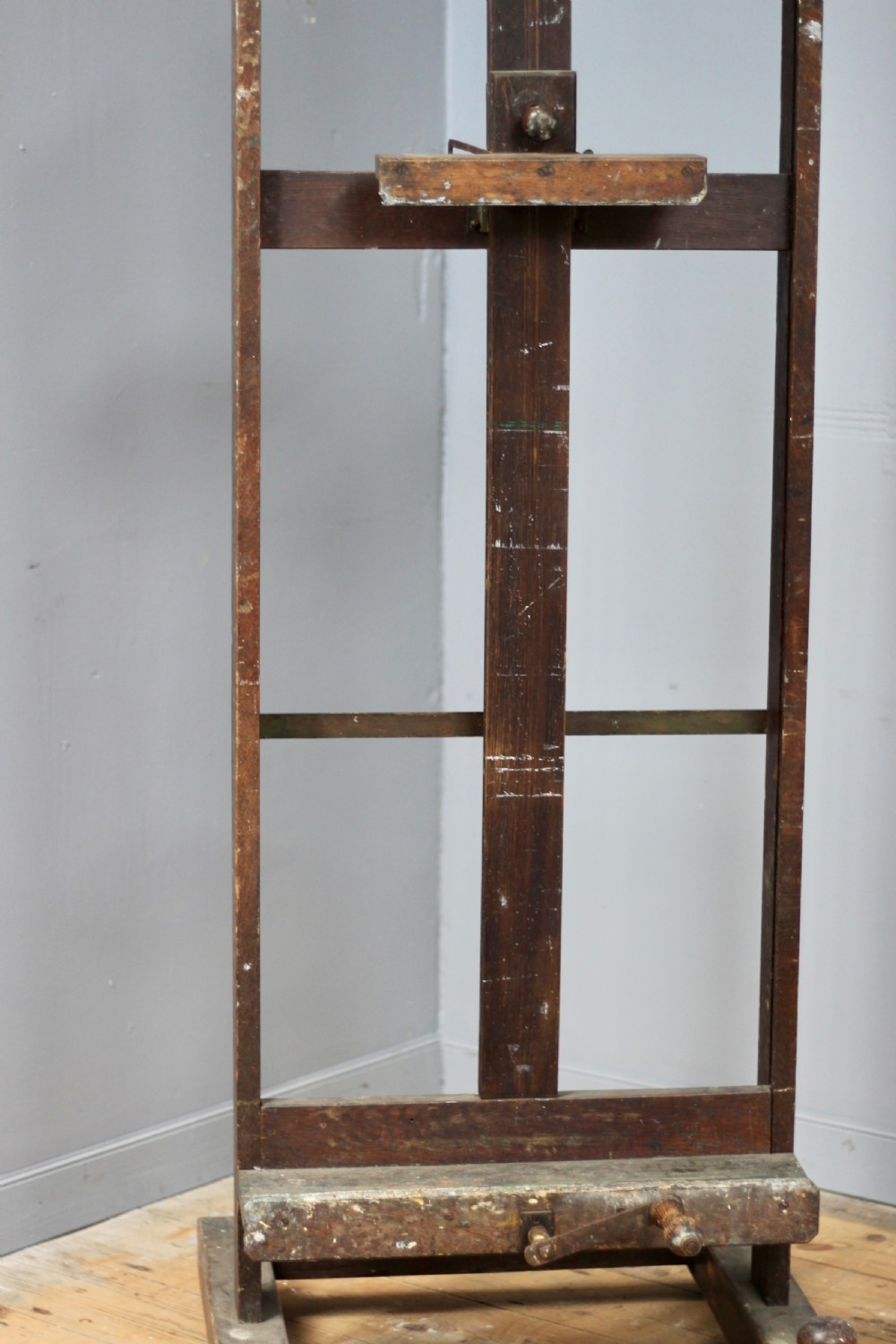 ANTIQUE ARTIST STUDIO EASEL View II