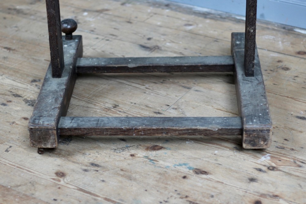 ANTIQUE ARTIST STUDIO EASEL View IV