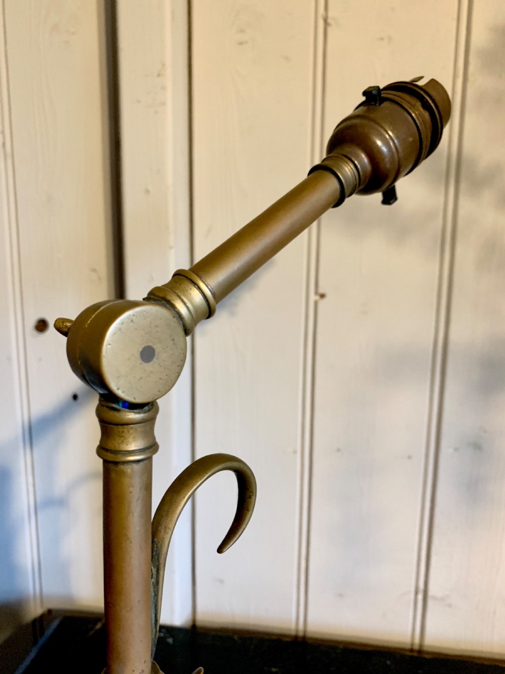 EARLY PULLMAN LAMP View III