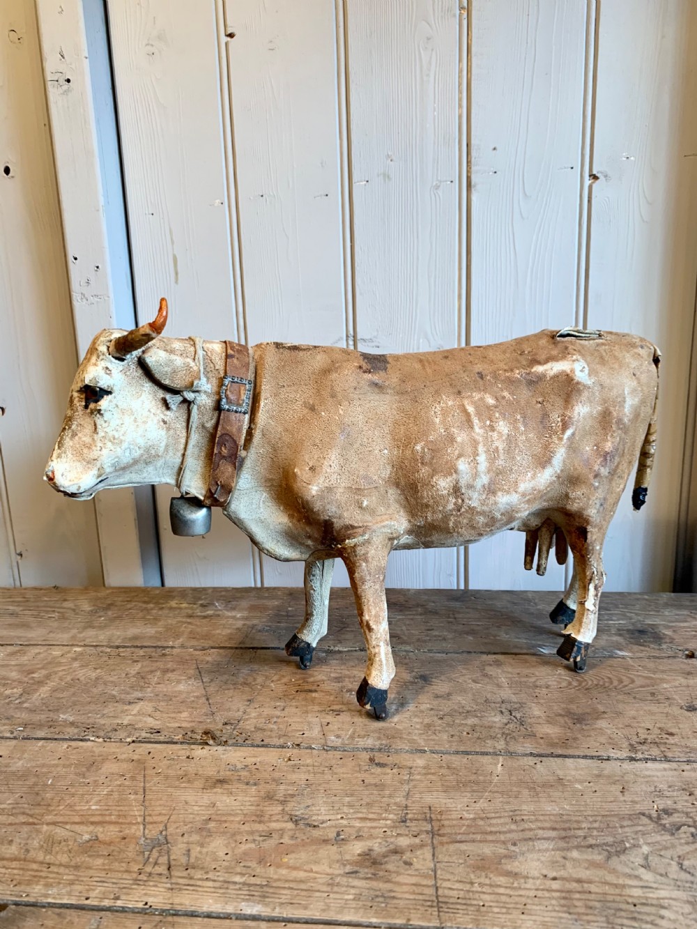 ANTIQUE TOY MODEL OF A COW View II