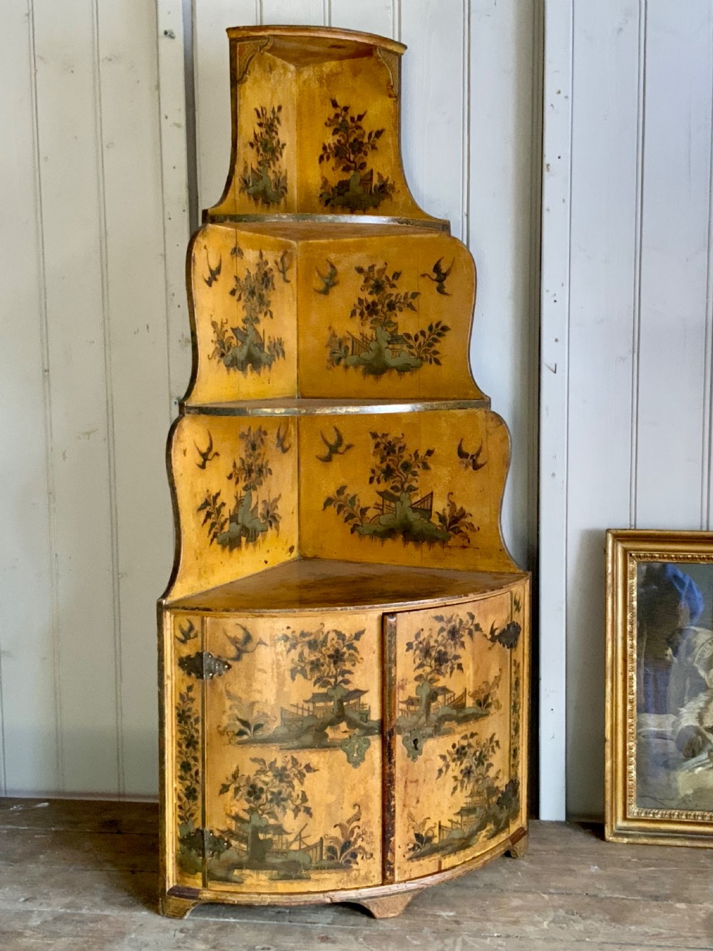 GEORGIAN CHINOISERIE SHELVES View III