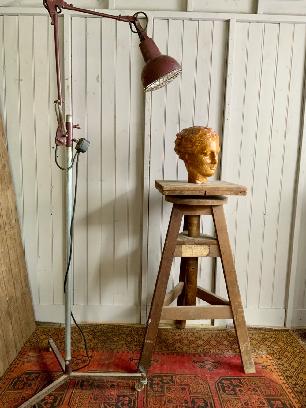 EARLY 20th CENTURY SCULPTOR’S STAND View II