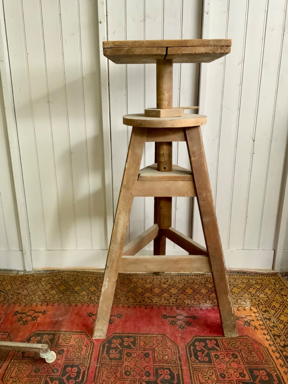 EARLY 20th CENTURY SCULPTOR’S STAND View VI