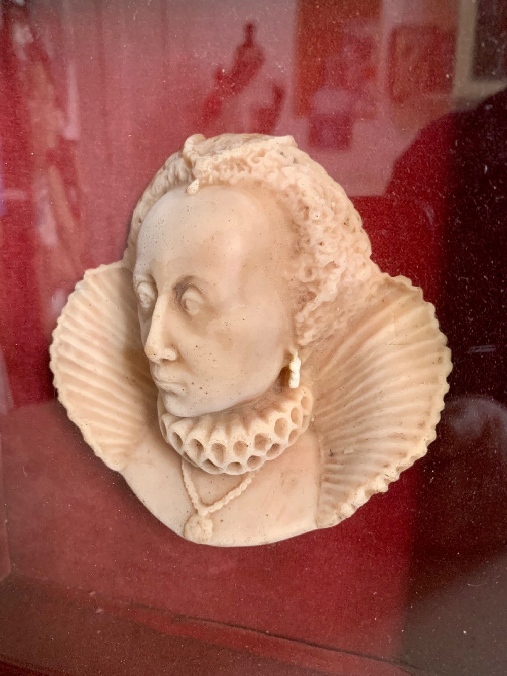 GEORGIAN WAX PORTRAIT OF ELIZABETH I View IV