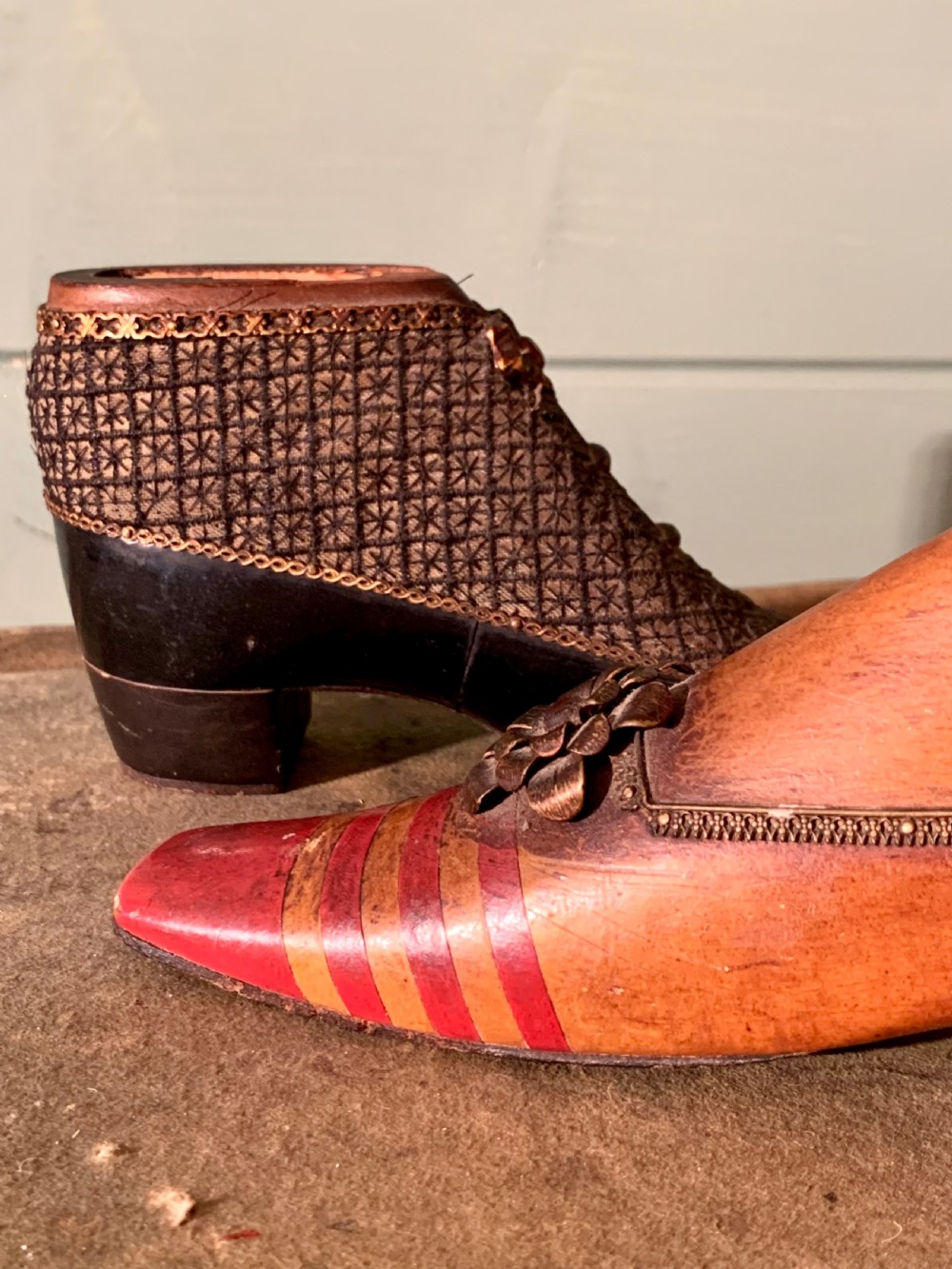 19th CENTURY FRENCH SALESMANS SHOE SAMPLES View II