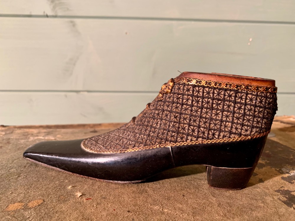19th CENTURY FRENCH SALESMANS SHOE SAMPLES View V