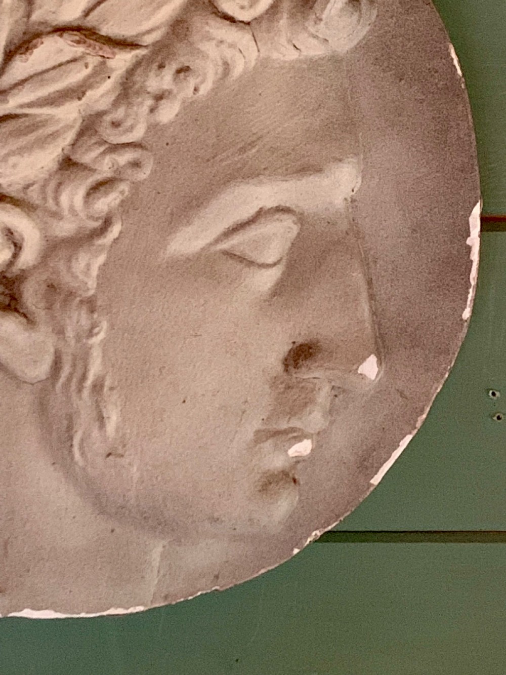 LARGE EARLY 20th C CLASSICAL HEAD PLASTER WALL ROUNDEL View V