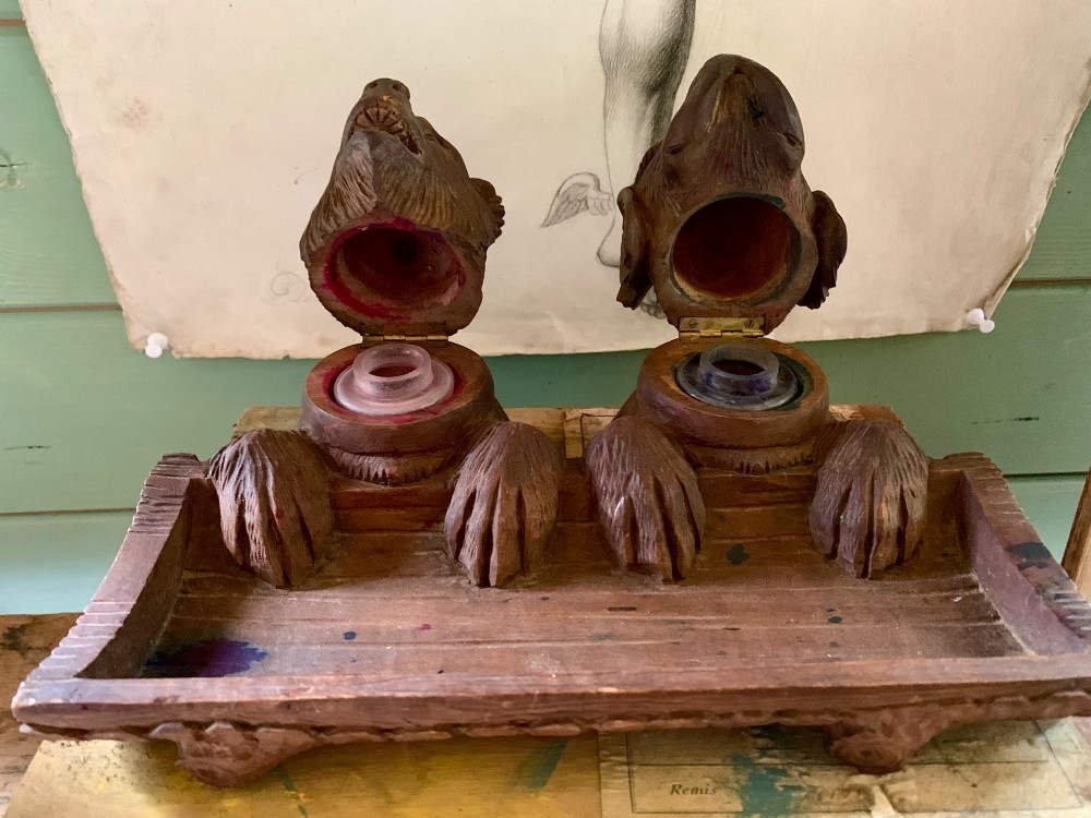 BLACK FOREST DOG INKSTAND View VII