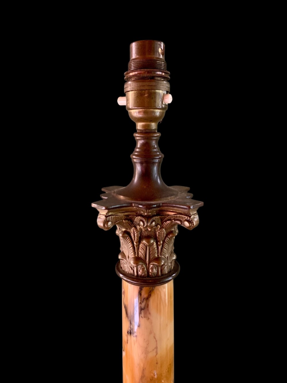 LARGE EARLY 20th C CORINTHIAN COLUMN TABLE LAMP View IV