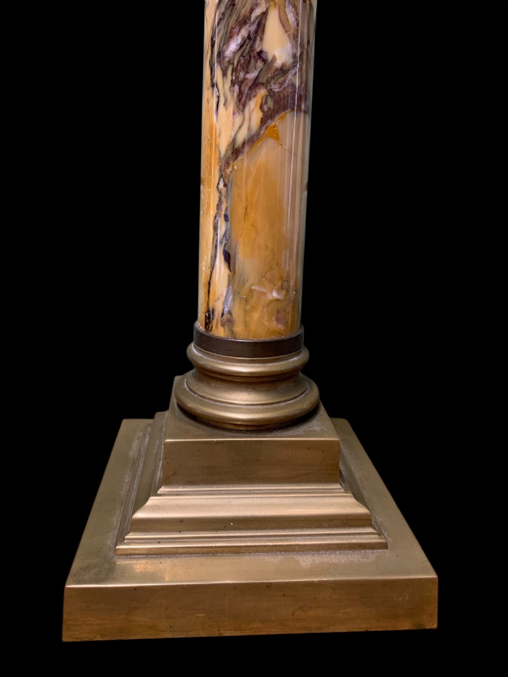 LARGE EARLY 20th C CORINTHIAN COLUMN TABLE LAMP View V