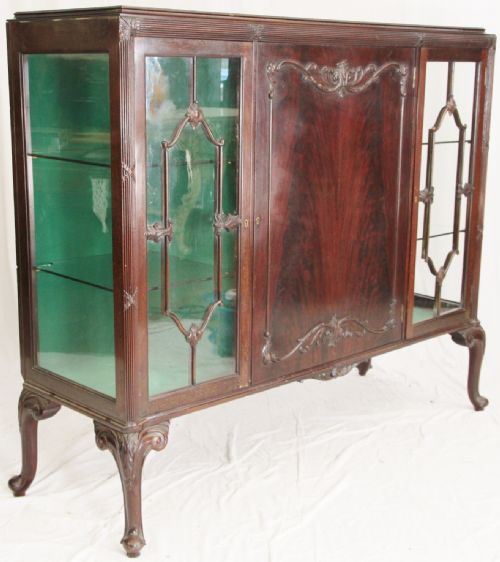 Mahogany 3 Door China Cabinet