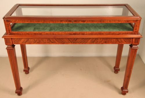 Large Sized Victorian Bijouterie Table