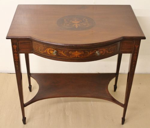 Pretty Inlaid Mahogany Side Table