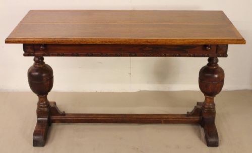 Extendable Oak Dining Table