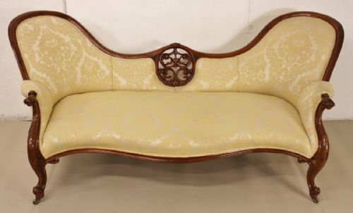 Victorian Walnut Showood Settee