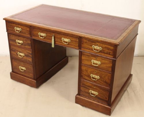 Edwardian Mahogany Pedestal Desk