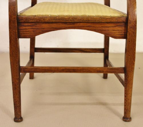 fig 3. Charles Rennie Mackintosh Oak Armchair