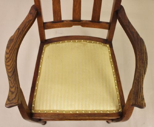 fig 5. Charles Rennie Mackintosh Oak Armchair
