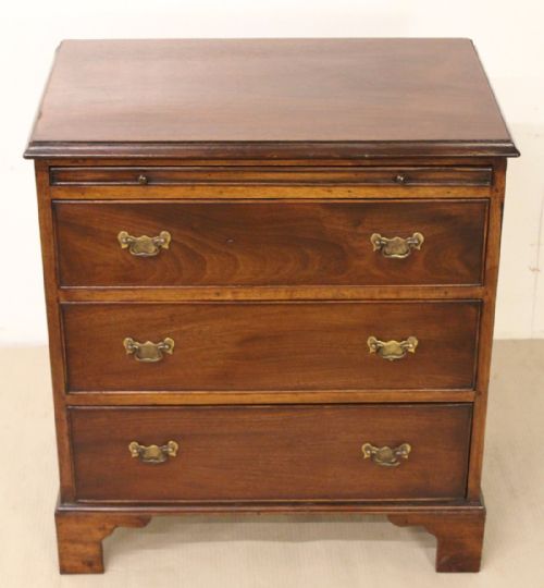 Mahogany Bachelors Chest of Drawers