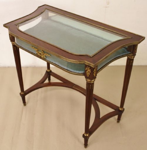 Shaped French Mahogany Bijouterie Table