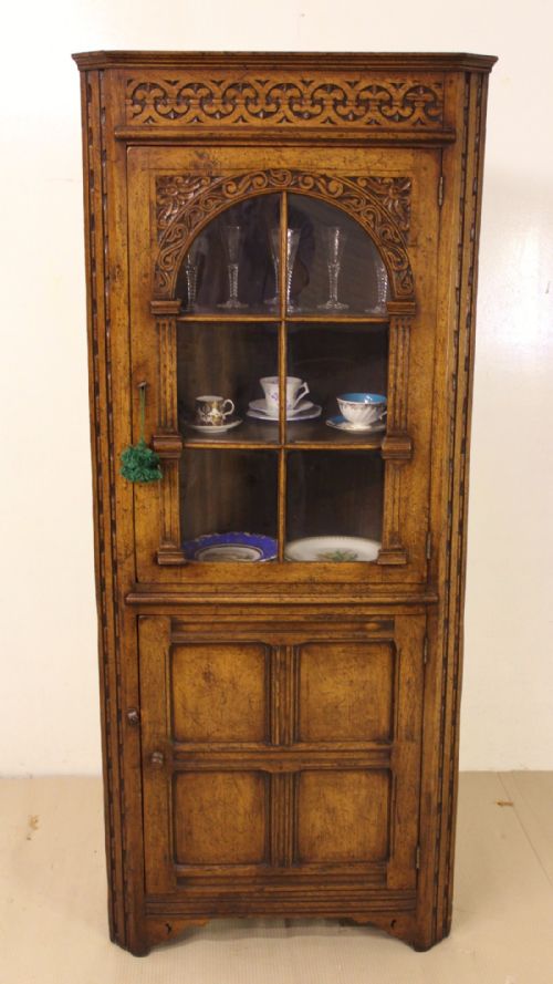 Ipswich Oak Corner Cabinet