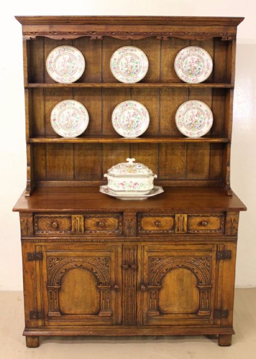 Ipswich Oak Dresser