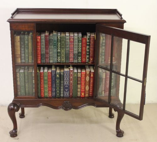 fig 1. Mahogany Bookcase by Waring and Gillow