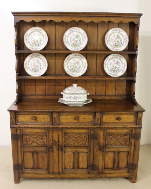 Ipswich Oak Dresser