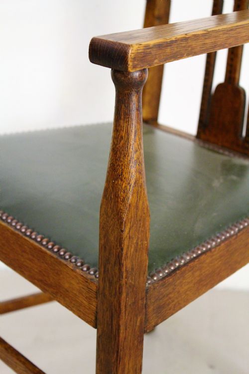 fig 2. Arts and Crafts Oak Armchair