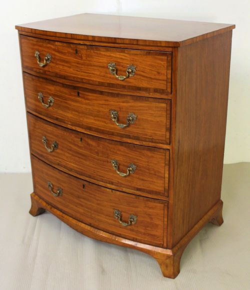 19th Century Inlaid Satinwood Bow Fronted Chest of Drawers