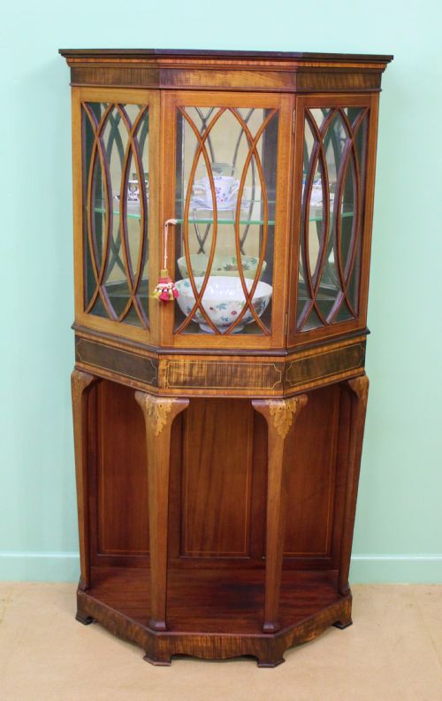 Edwardian Inlaid Mahogany Display Cabinet