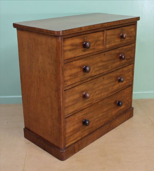 Victorian Mahogany Chest of Drawers