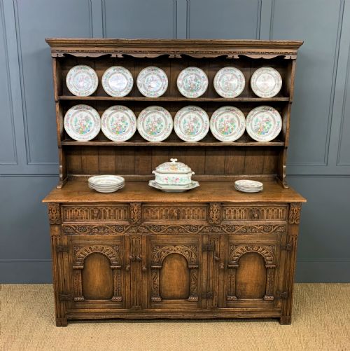 Ipswich Oak Dresser