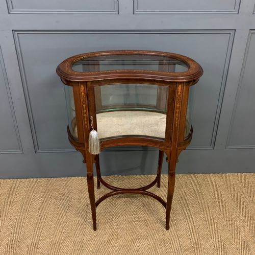 Edwardian Inlaid Mahogany Bijouterie Table