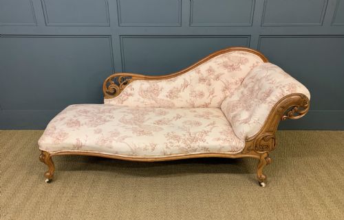 Victorian Walnut Scroll End Chaise Longue