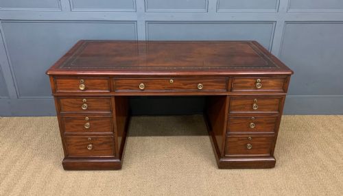 Early Victorian Mahogany Pedestal Desk