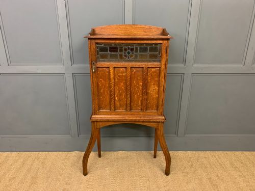 Arts and Crafts Oak Cabinet