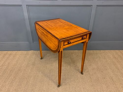 Georgian Inlaid Satinwood Pembroke Table