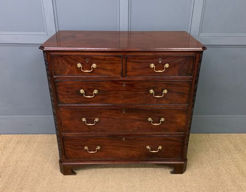 Georgian Mahogany Chest of Drawers