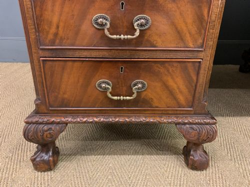 fig 4. Maple and Co Mahogany Partners Desk