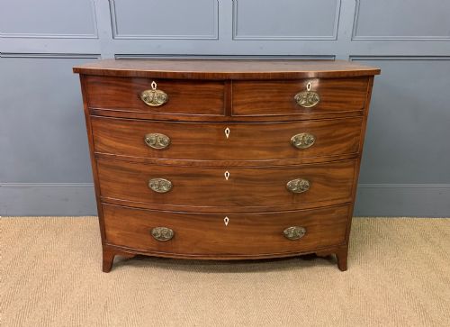 Georgian Mahogany Bow Fronted Chest of Drawers