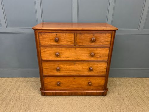 Victorian Mahogany Chest of Drawers
