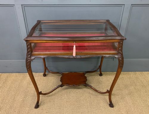 Mahogany Bijouterie Table