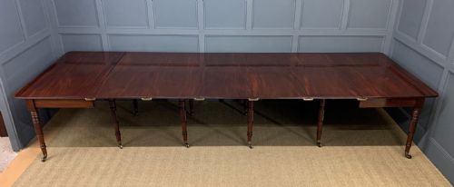 Large Regency "Gillows" Mahogany Dining Table