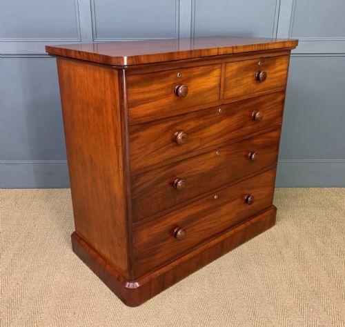 Victorian Mahogany Chest of Drawers