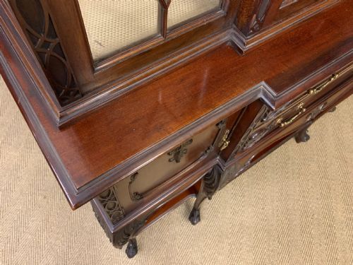 CARVED MAHOGANY DISPLAY CABINET BY WARINGS - ADDITIONAL PHOTO 16