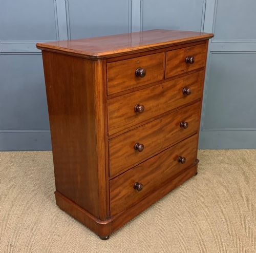 Victorian Mahogany Chest of Drawers