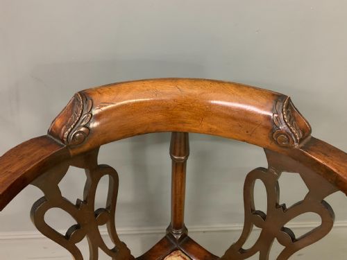 GEORGIAN WALNUT CHILDRENS CHAIR - ADDITIONAL PHOTO 1