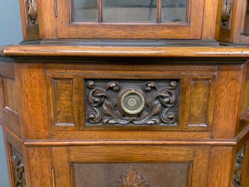 ARTS AND CRAFTS PERIOD WALNUT SIDEBOARD - ADDITIONAL PHOTO 3